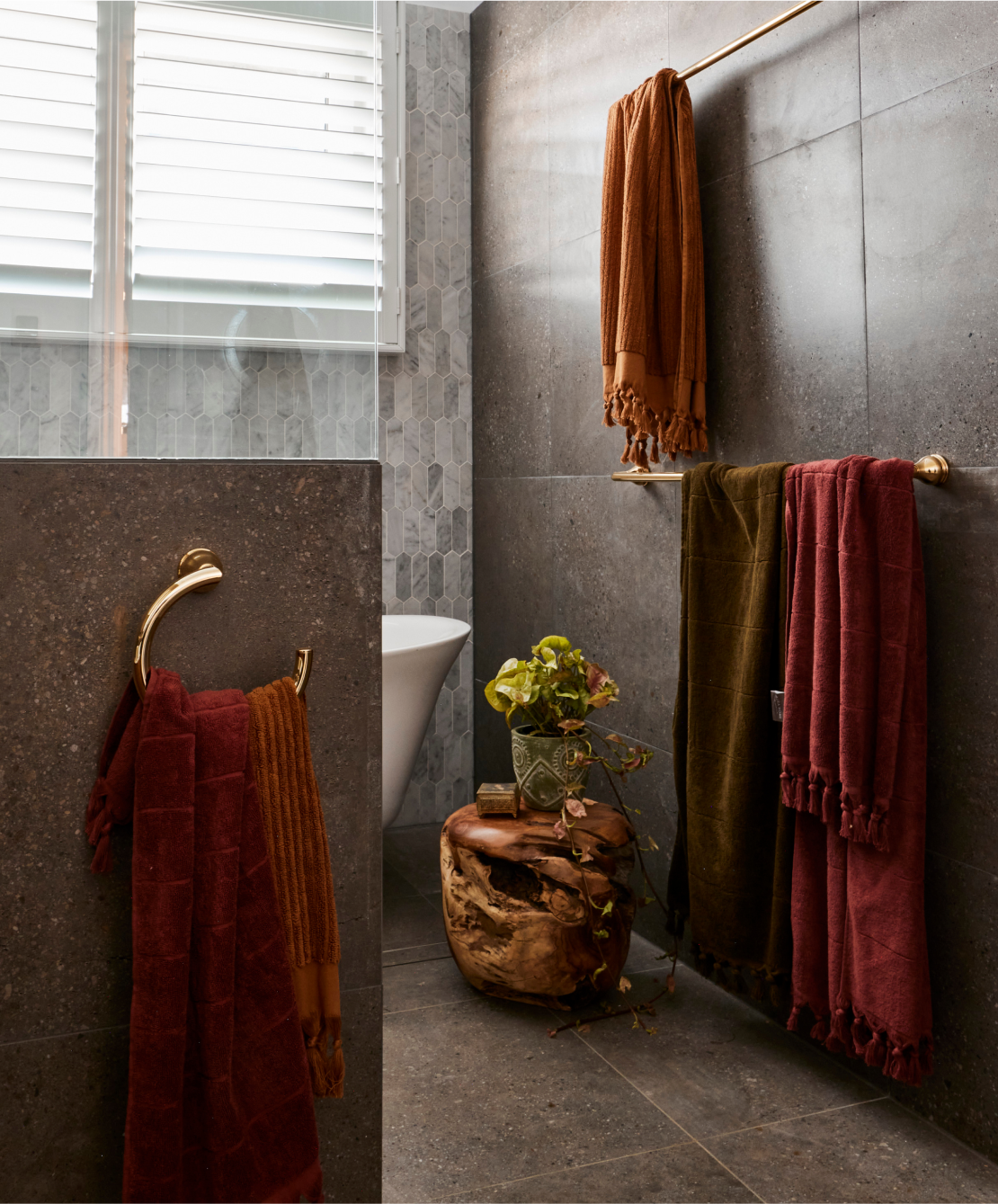 The Block AU's Ankur and Sharon's Main Bathroom