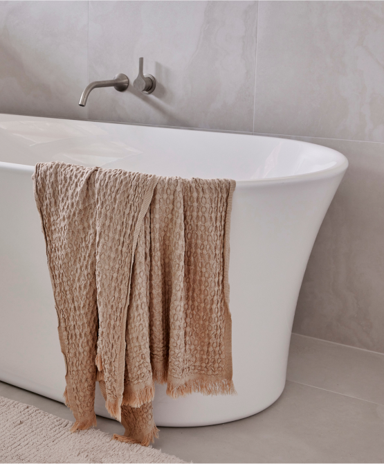The Block AU's Rachel and Ryan's master ensuite