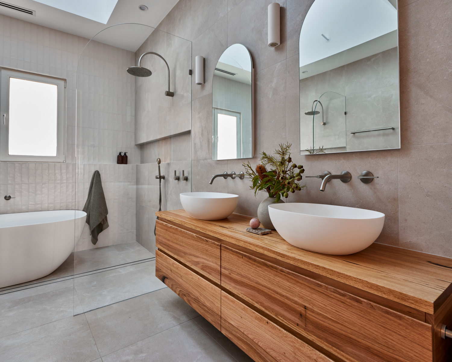 The Block AU's Rachel and Ryan's Main bathroom