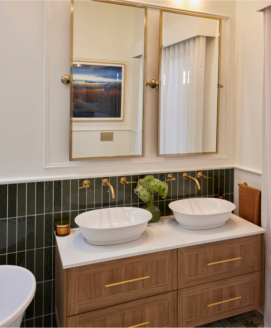 The Block AU's Tom and Sarah-Jane's Master Ensuite